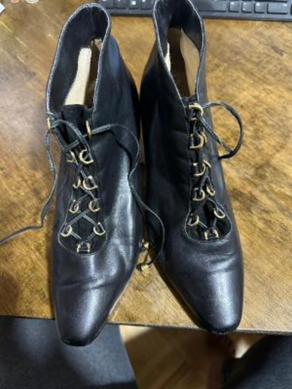 Enzo Angiolini Black Leather Lace Up Bootie   Size 8